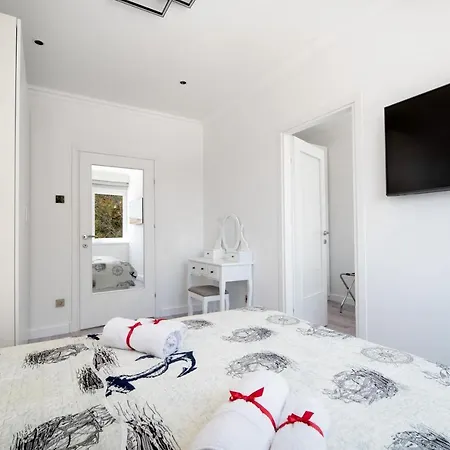 Apartment Ella Trogir Exterior photo
